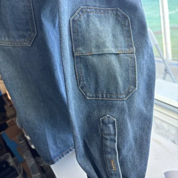 Vintage Denim Button-Up Shirt With Pockets & Distressed Details For Casual Wear - Picture 4 of 7